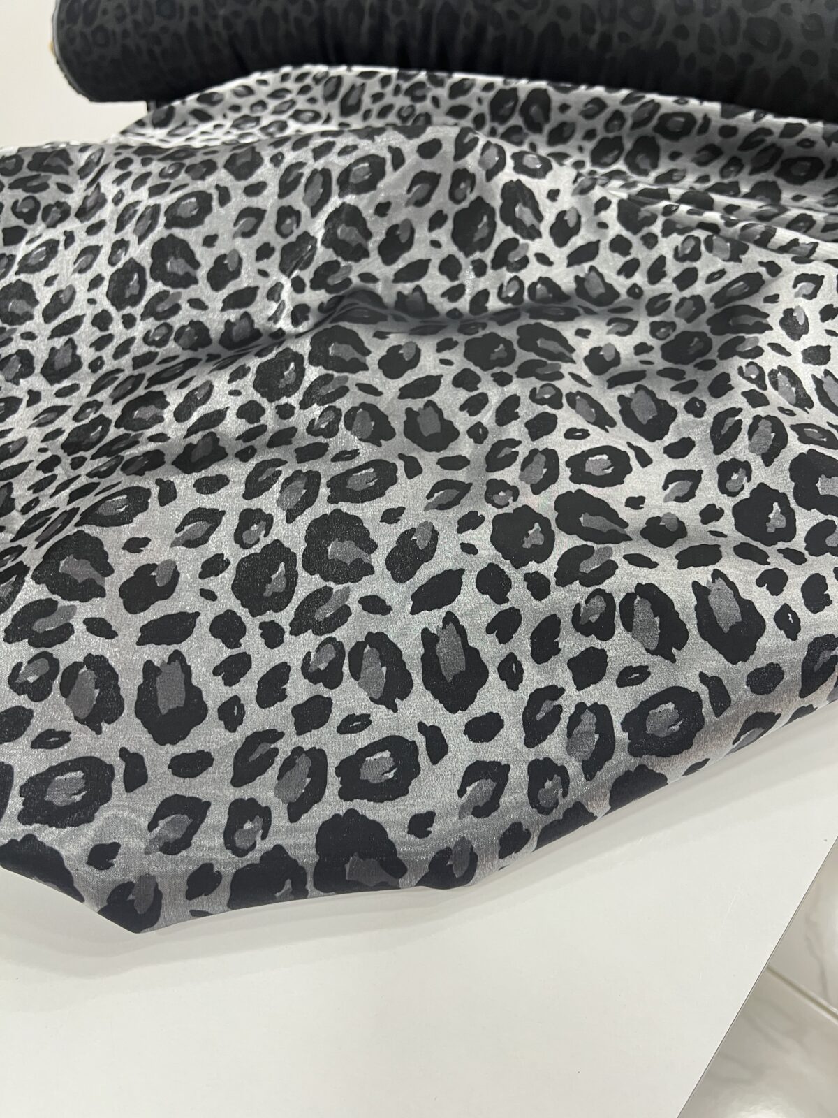 İpek Floş Leopar - Görsel 2