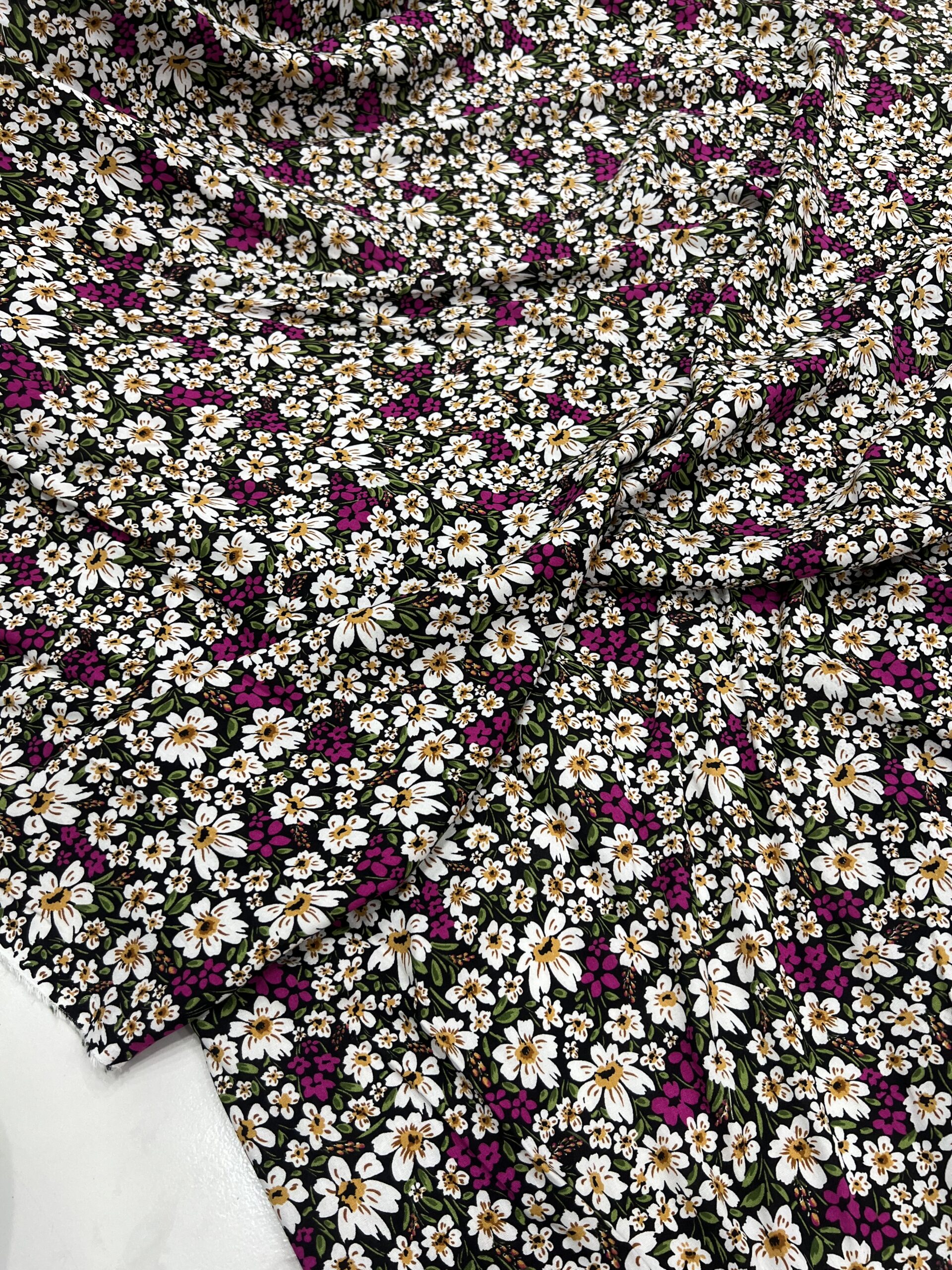 IMG_6310 İthal Viskon Beyaz Papatya - Görsel 2