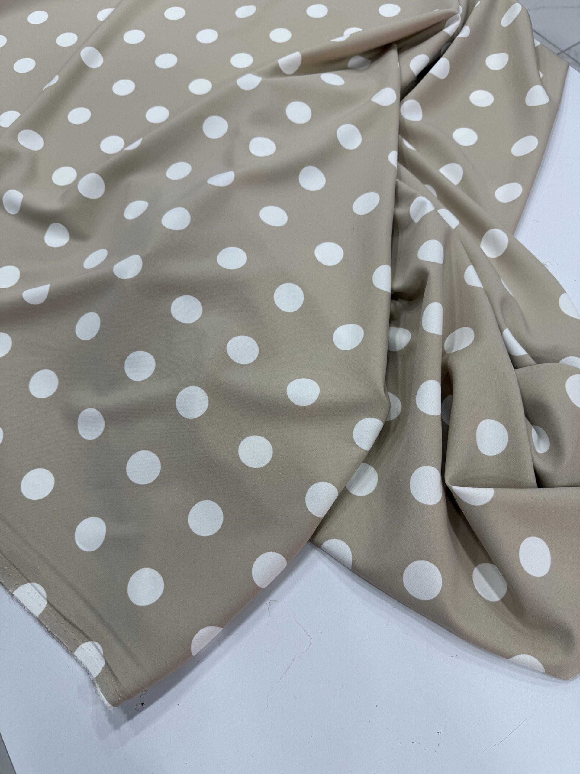 IMG_0133 İthal Dabıl Krep Krem Puantiye - Görsel 2